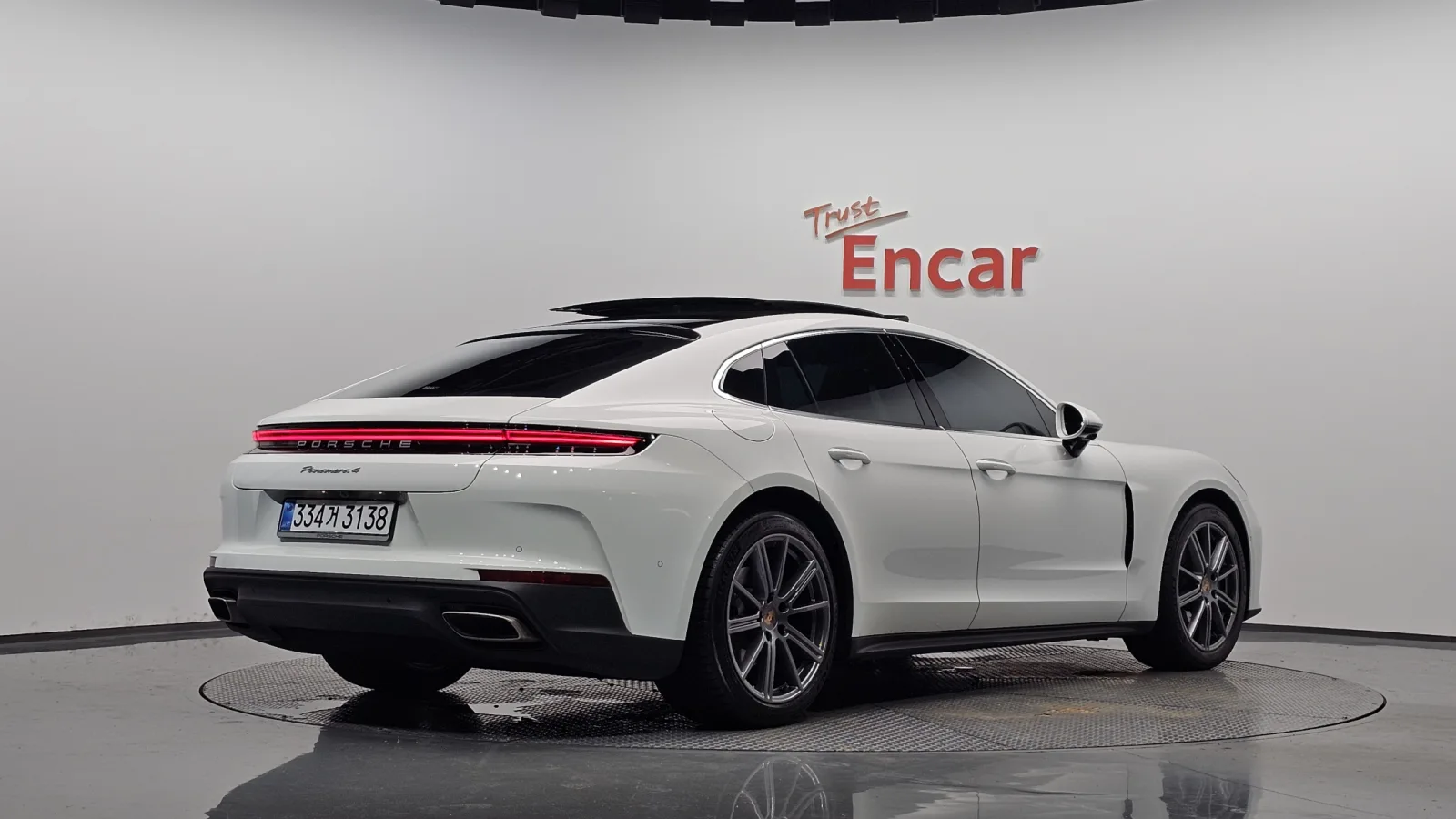 2025 Porsche Panamera