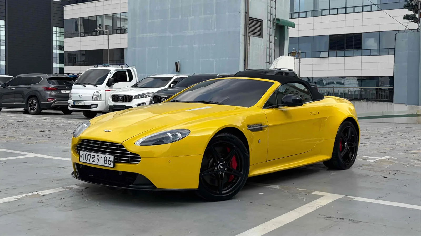 2016 Aston Martin Vantage