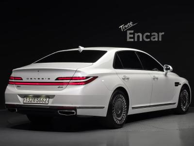 2022 Genesis G90