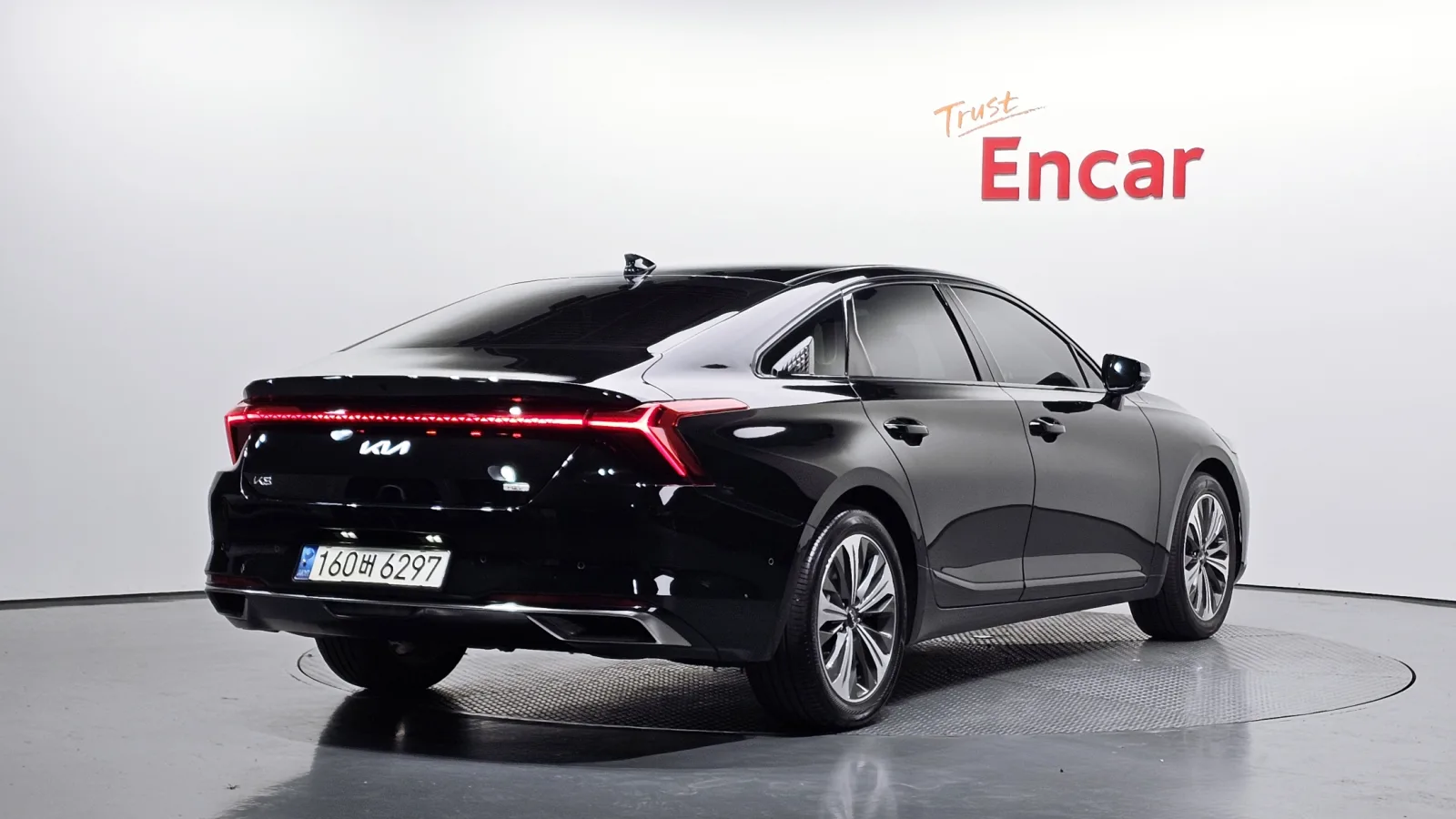 2022 Kia K8