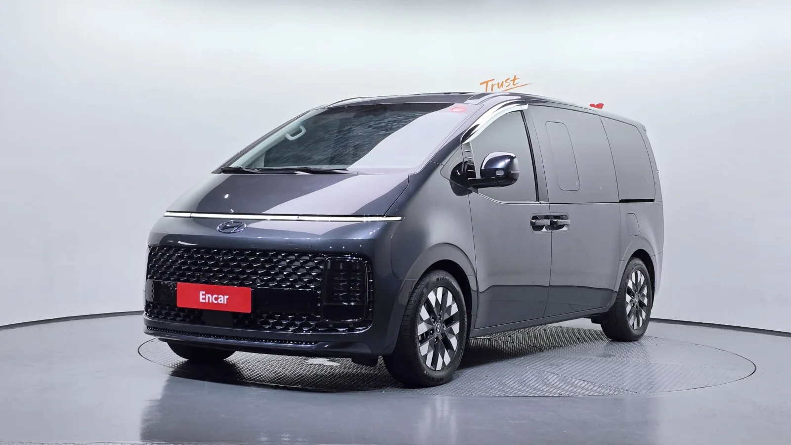 2023 Hyundai Staria