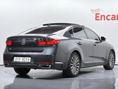 2018 Kia K7