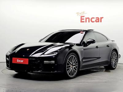 Porsche Panamera 2025