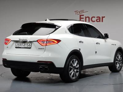 2020 Maserati Levante