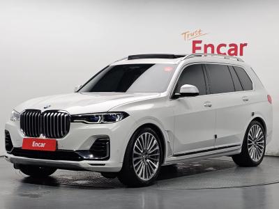 2021 BMW X7