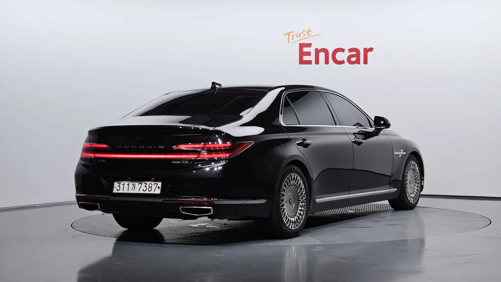 2019 Genesis G90