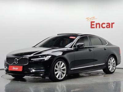 2020 Volvo S90