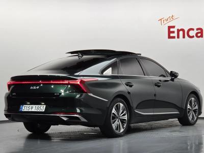 2022 Kia K8