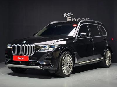 2022 BMW X7