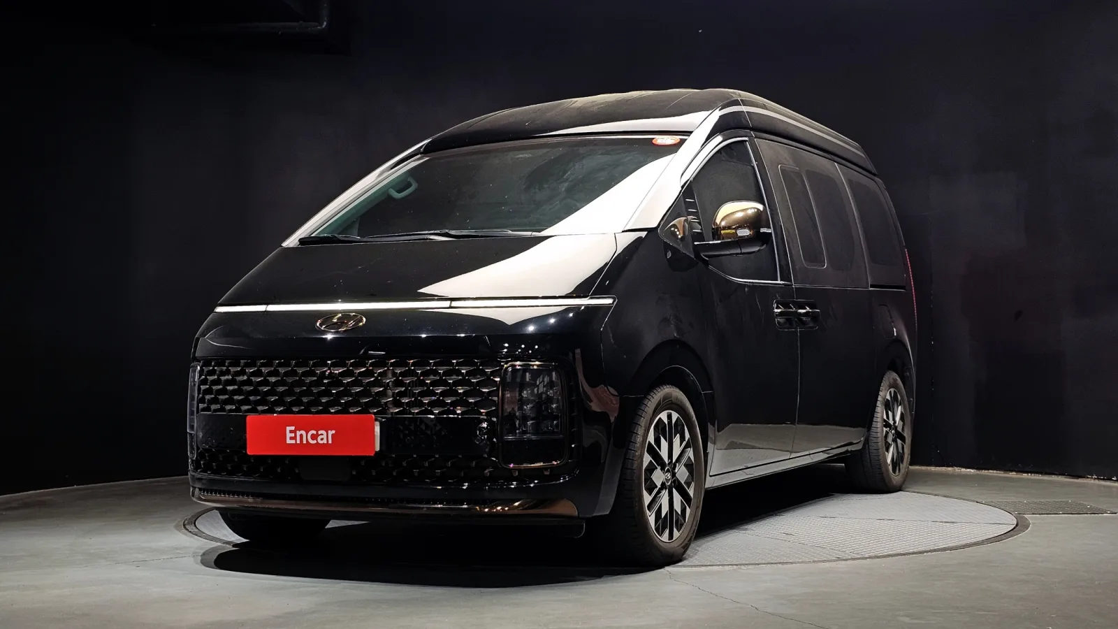 2022 Hyundai Staria