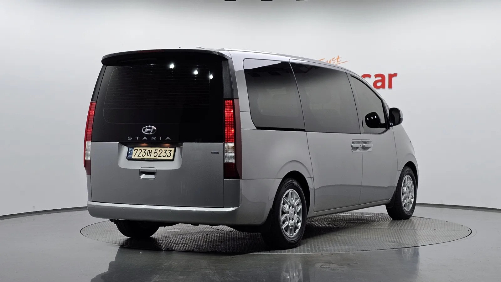 2022 Hyundai Staria