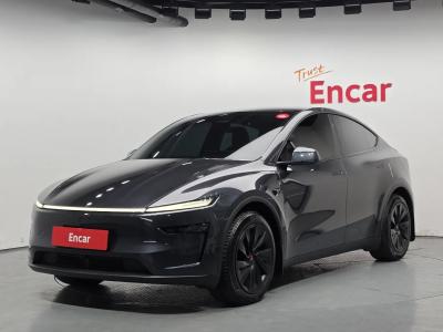 2025 Tesla Model Y