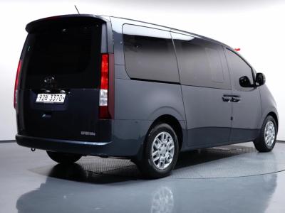 2022 Hyundai Staria