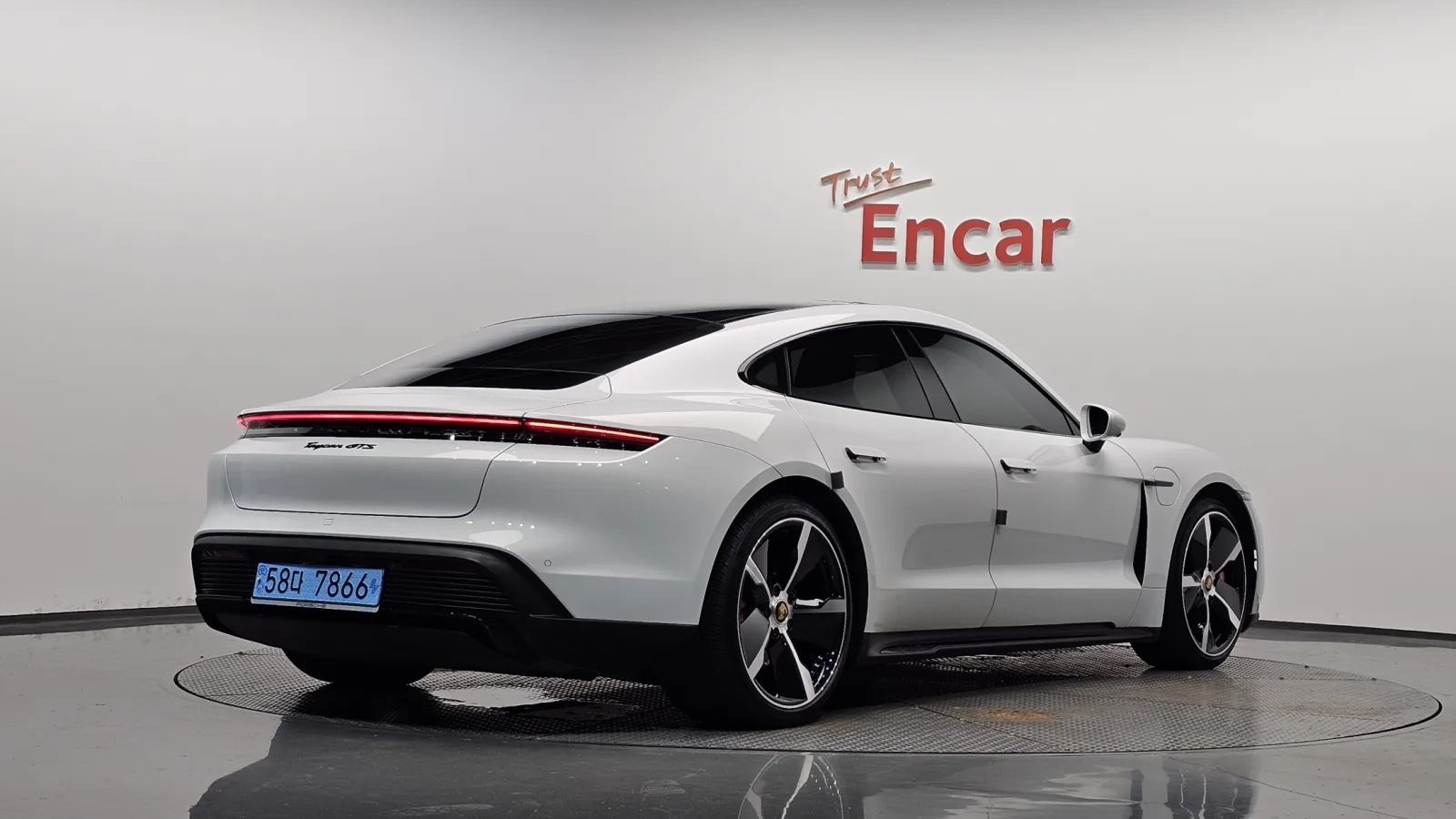 2023 Porsche Taycan