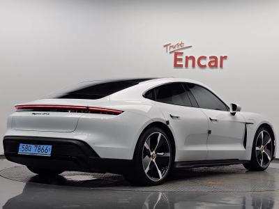 2023 Porsche Taycan