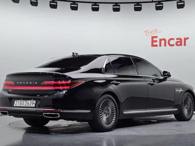 2021 Genesis G90