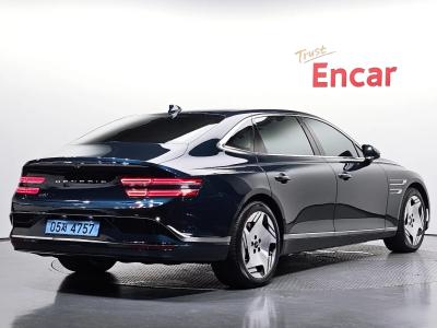 2025 Genesis G80