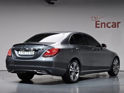 2018 Mercedes-Benz C-Class