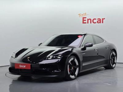 2025 Porsche Taycan