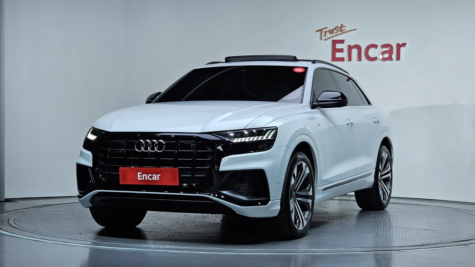 2023 Audi Q8