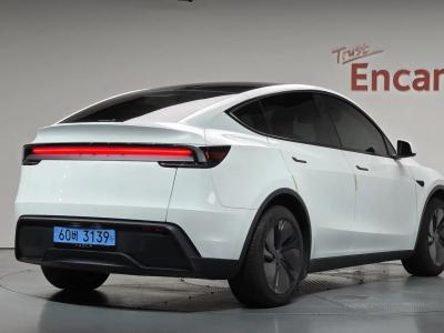 2025 Tesla Model Y