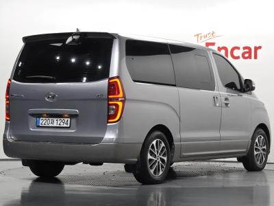 2021 Hyundai Starex