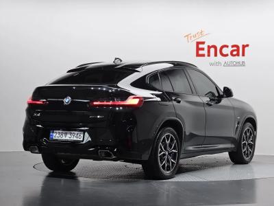 2023 BMW X4