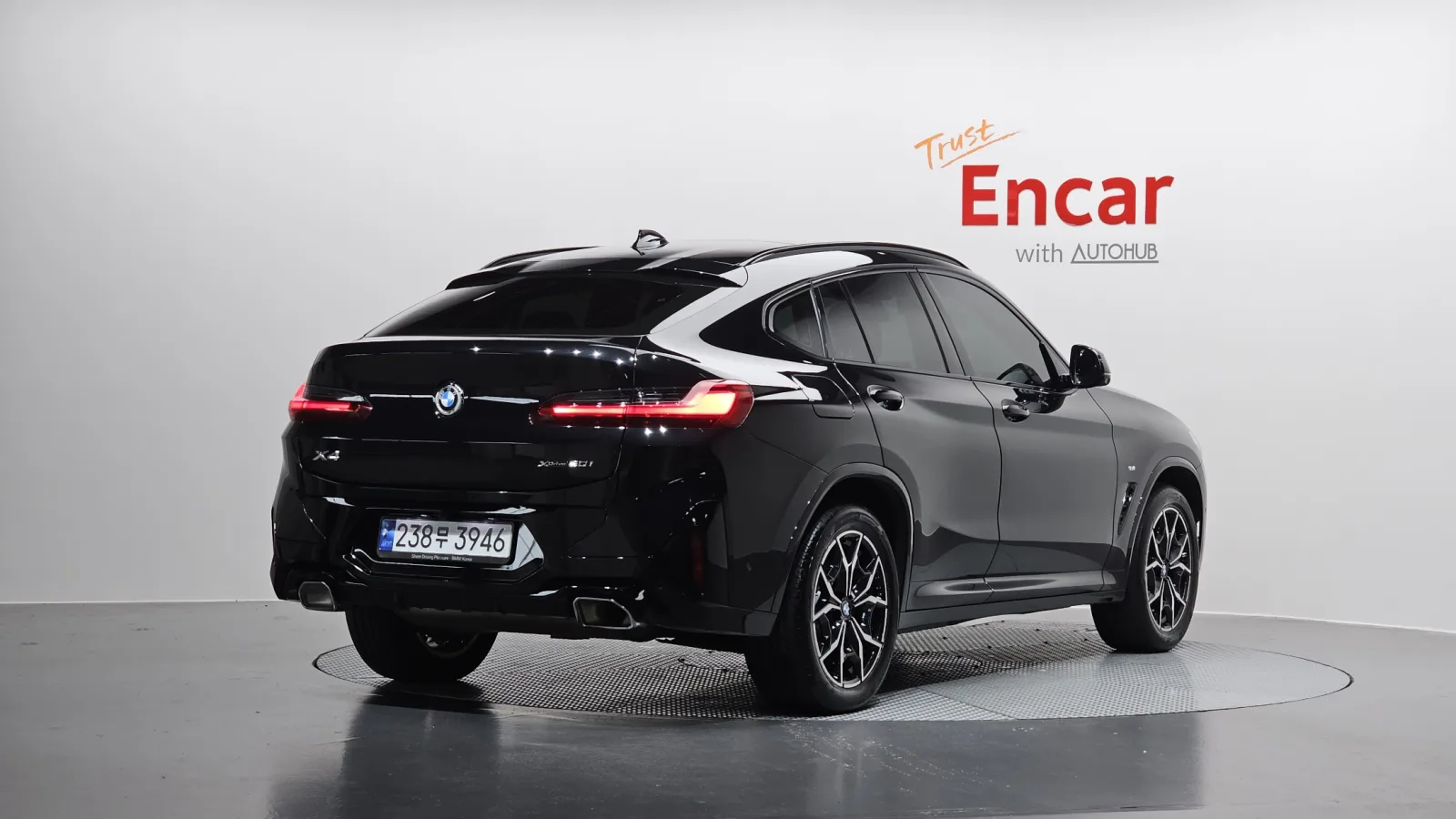 2023 BMW X4