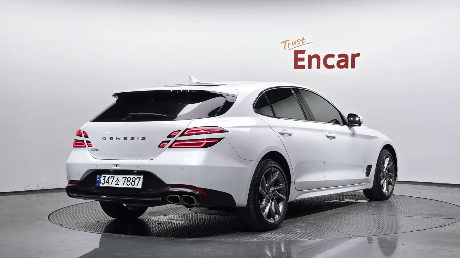 2023 Genesis G70
