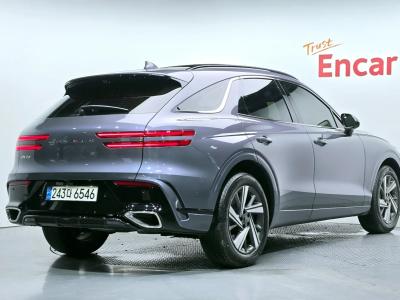 Genesis GV70 2025