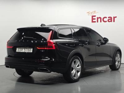 2019 Volvo V60
