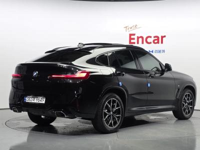 2023 BMW X4
