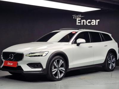 2020 Volvo V60