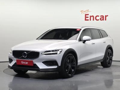2020 Volvo V60