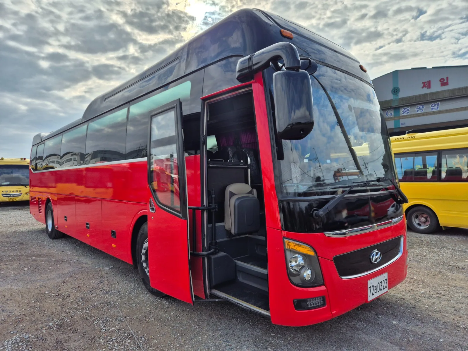 2016 Hyundai UniBus