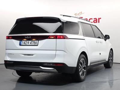 2023 Kia Carnival