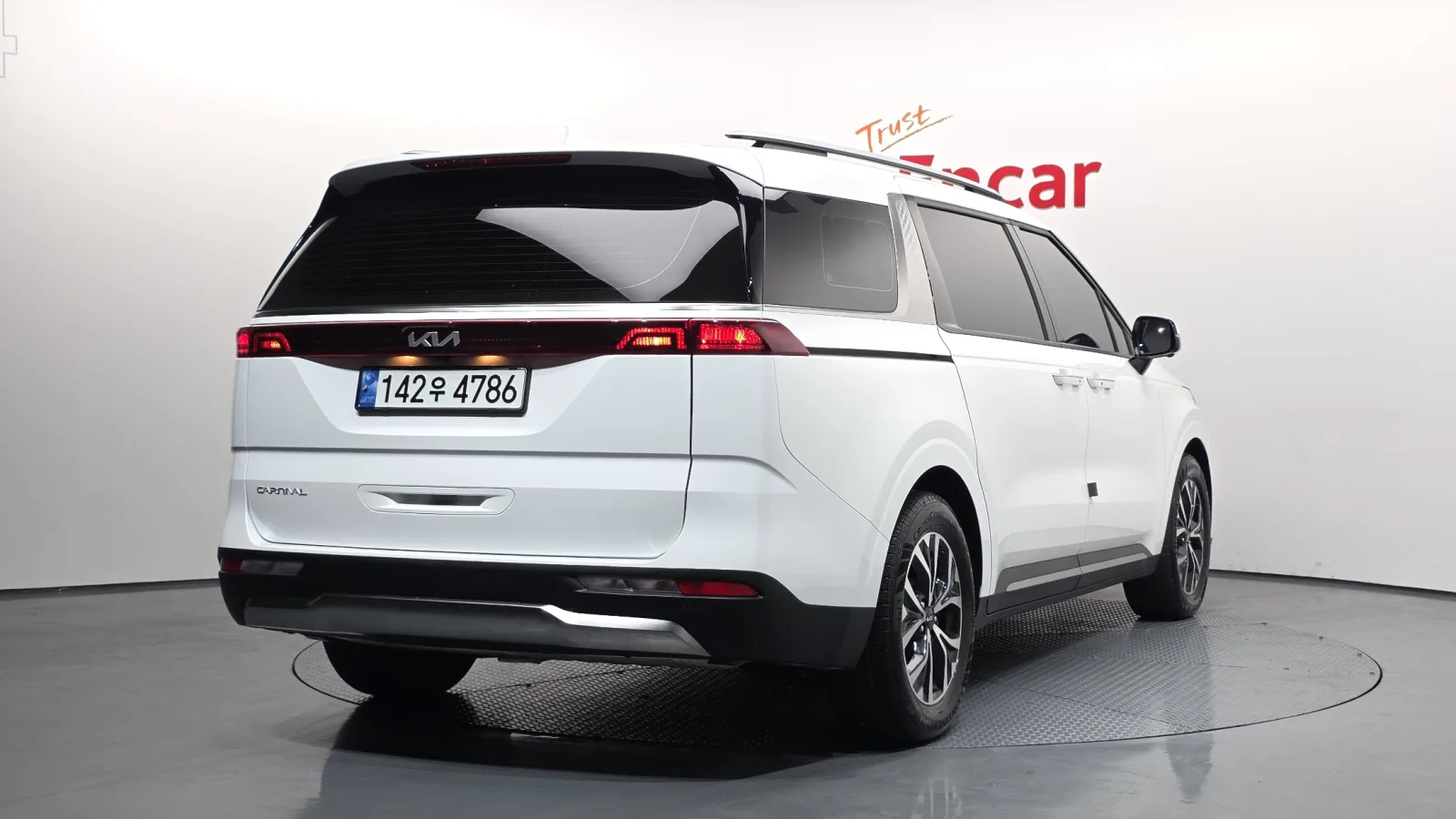 2023 Kia Carnival