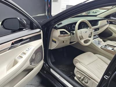 2019 Genesis G90