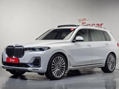 2022 BMW X7