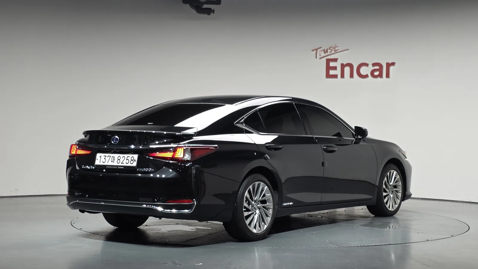 2021 Lexus ES