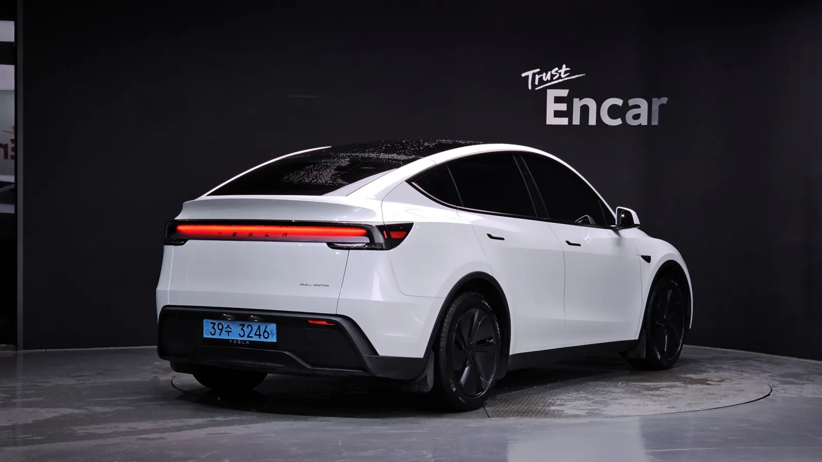 2025 Tesla Model Y