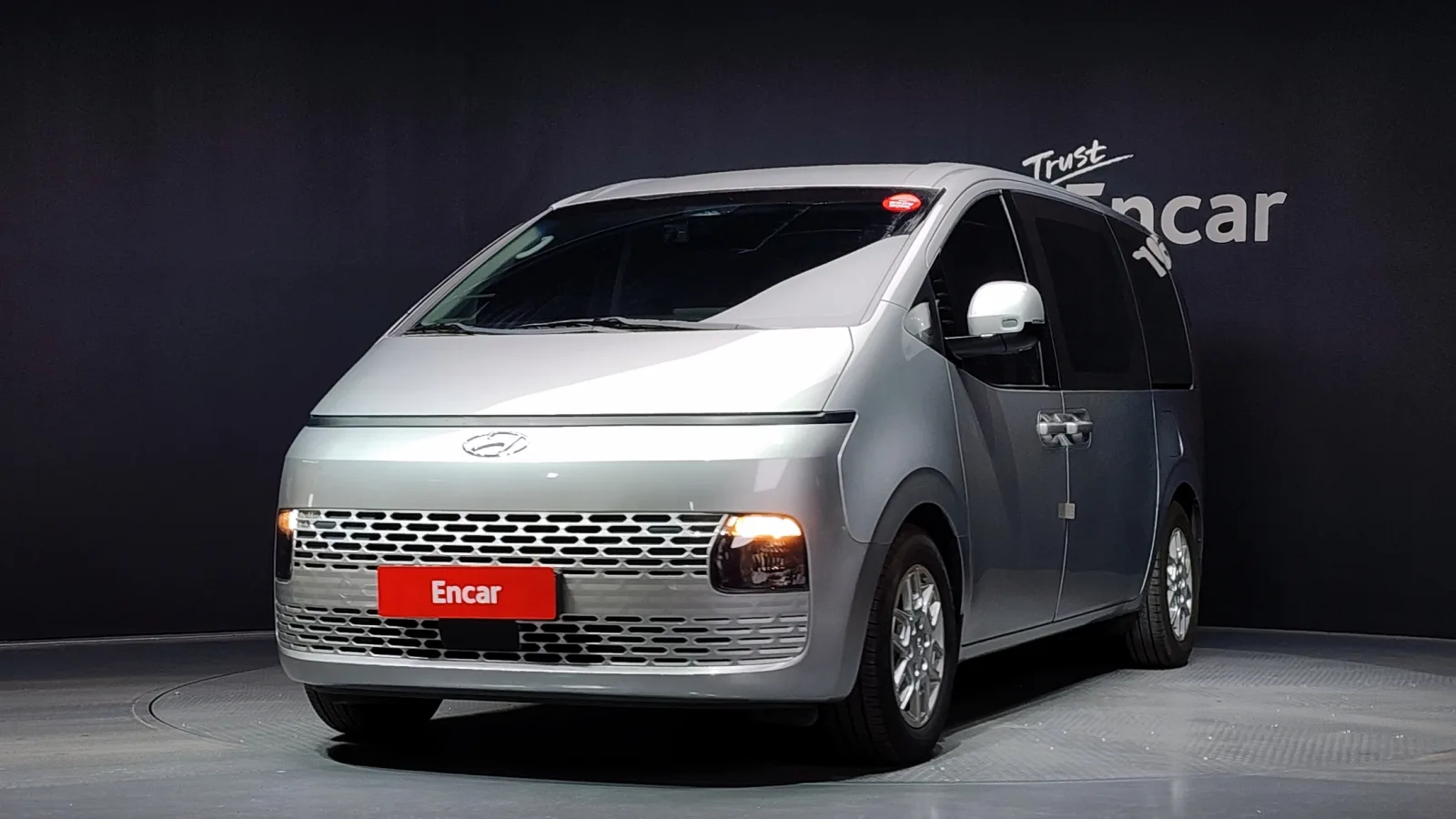 2022 Hyundai Staria