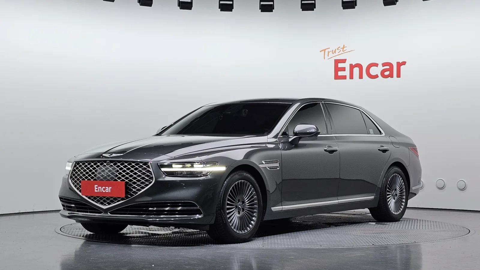 2020 Genesis G90