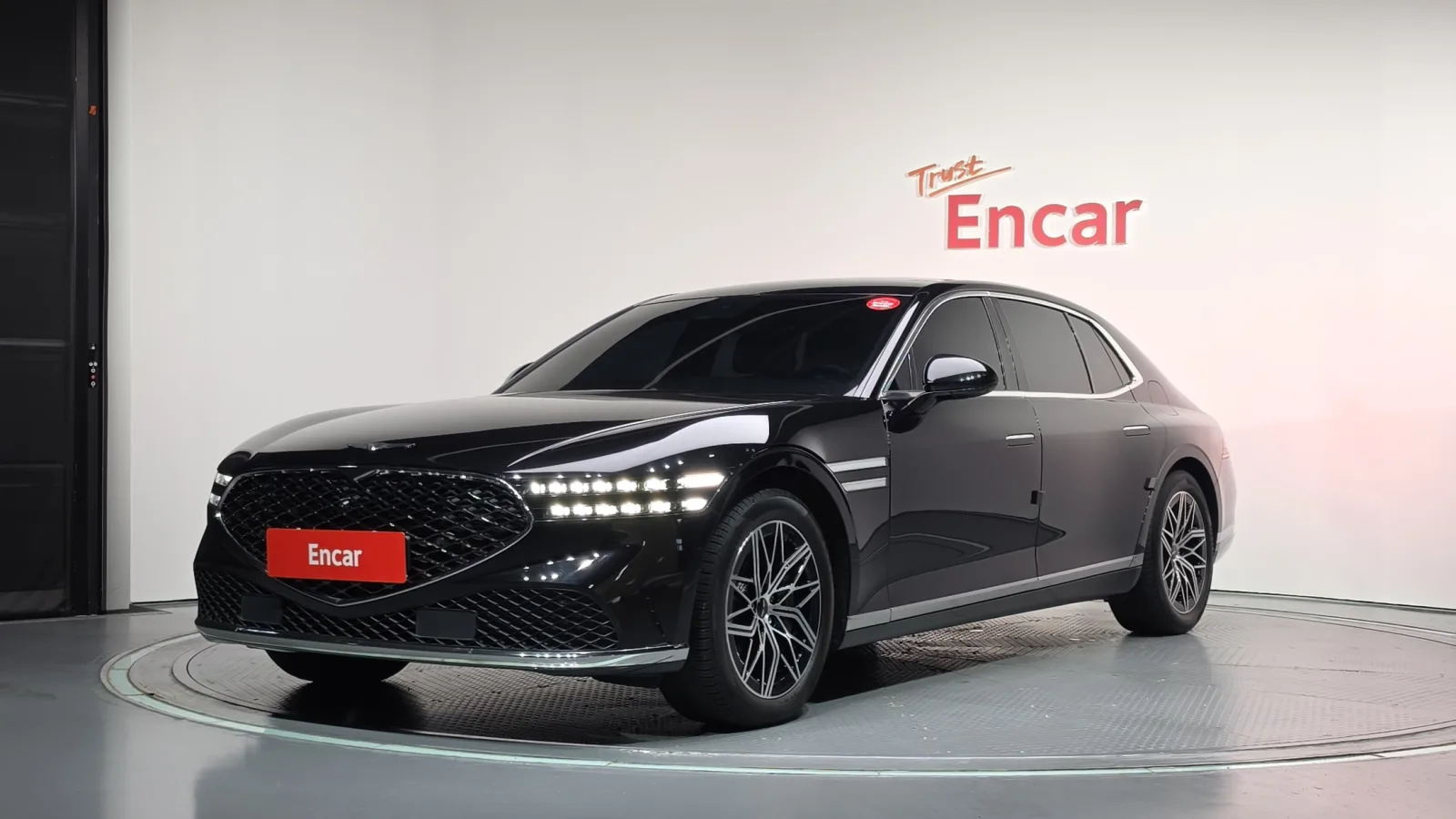 2022 Genesis G90