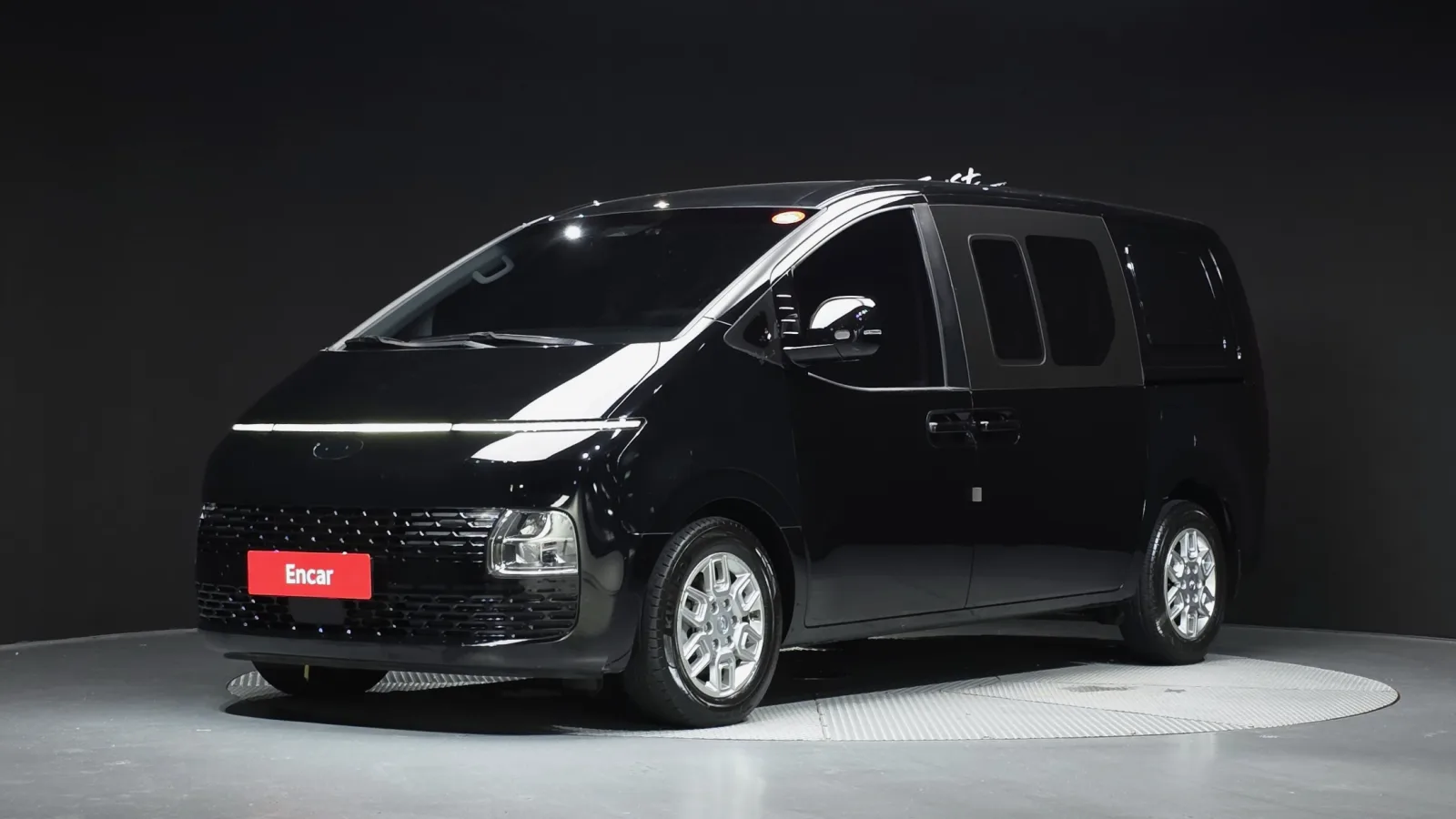 2022 Hyundai Staria