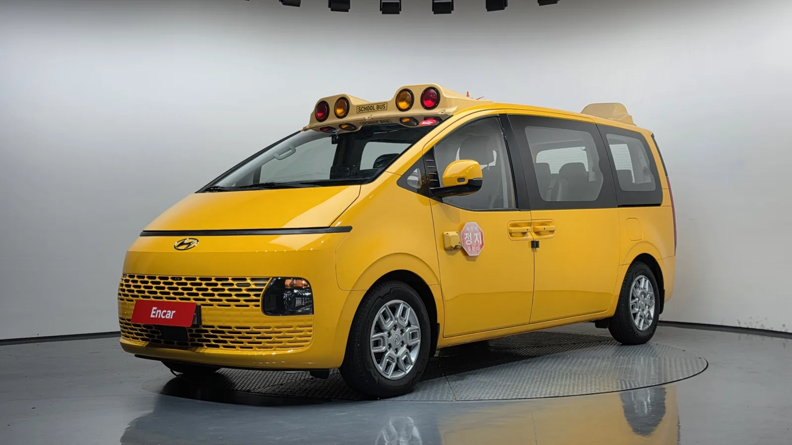 2022 Hyundai Staria