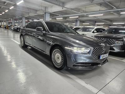 2020 Genesis G90