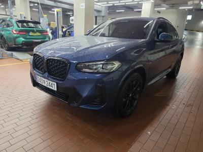 2025 BMW X4
