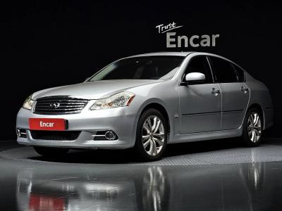 2010 Infiniti M