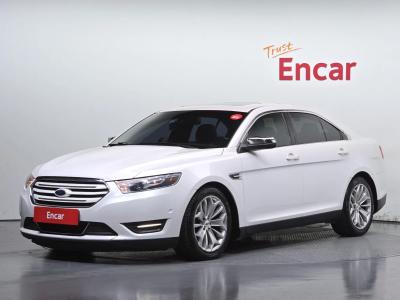 2015 Ford Taurus
